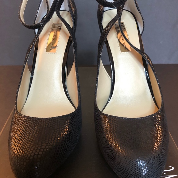 INC rounded toe, platform high heels - Picture 2 of 7